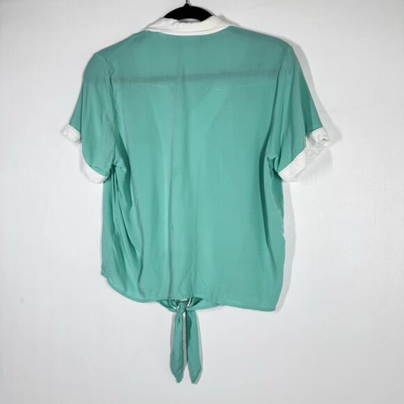 Her Universe Studio Ghibli My Neighbor Totoro Large Acorn Tie-Front Woven Shirt - Picture 3 of 6